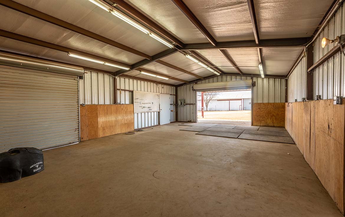 Cross Triangle Arena 24 Acre Ranch Erath County Image 5