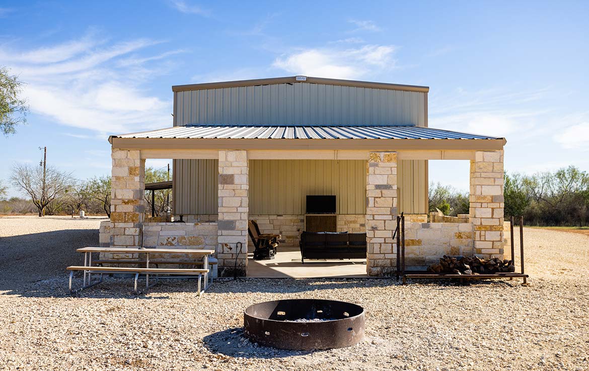 Titan Ranch 735 Acre Ranch Frio County Image 1