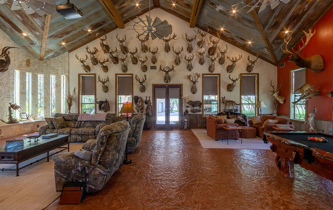 Cothern’s Trophy Oaks Ranch 144 Acre Ranch Goliad County Image 3