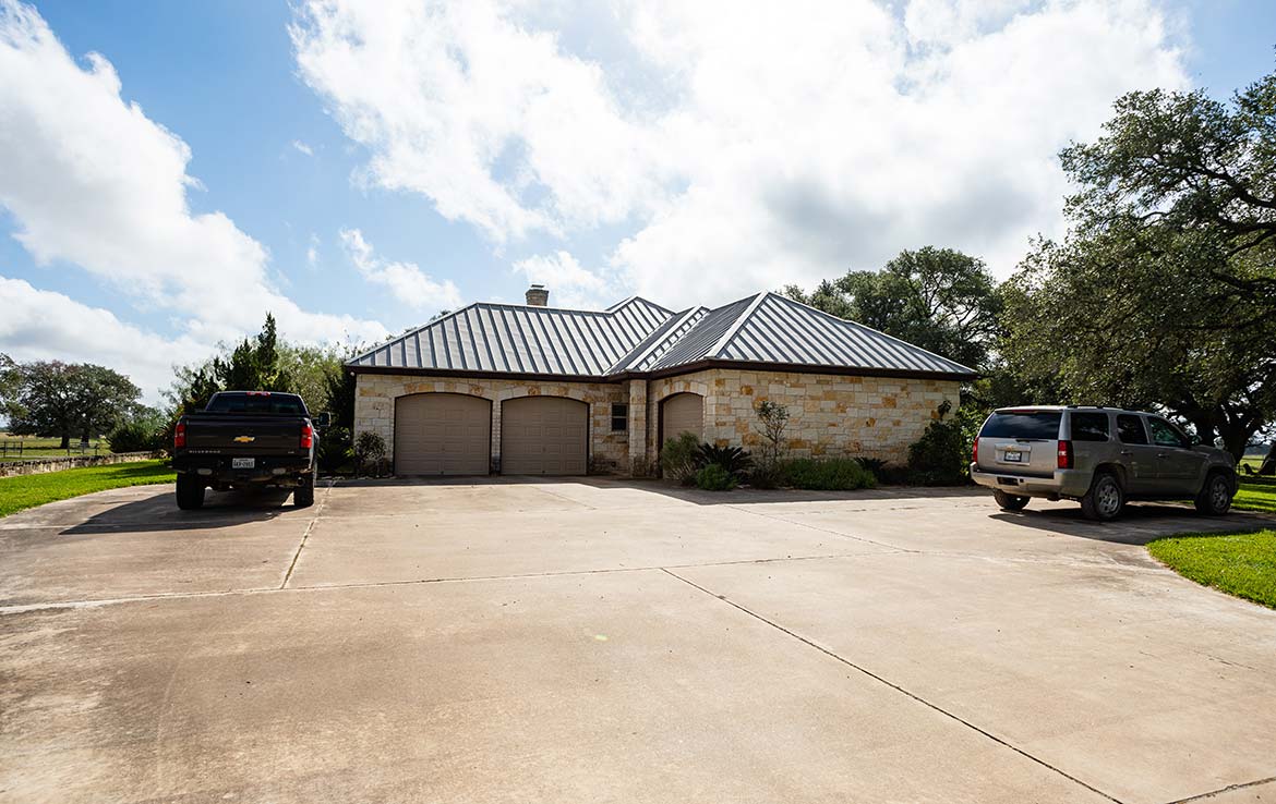 15 Mile Creek Ranch 1188 Acre Ranch Victoria County Image 2