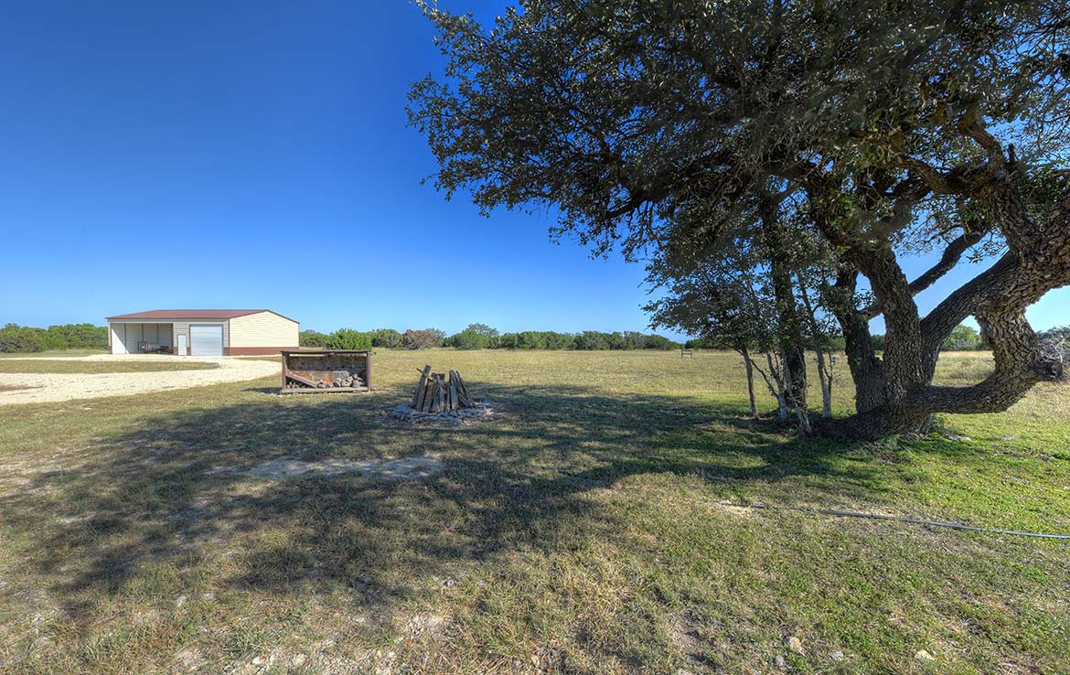 Leaning Oaks Ranch Texas Ranch Sales, LLC